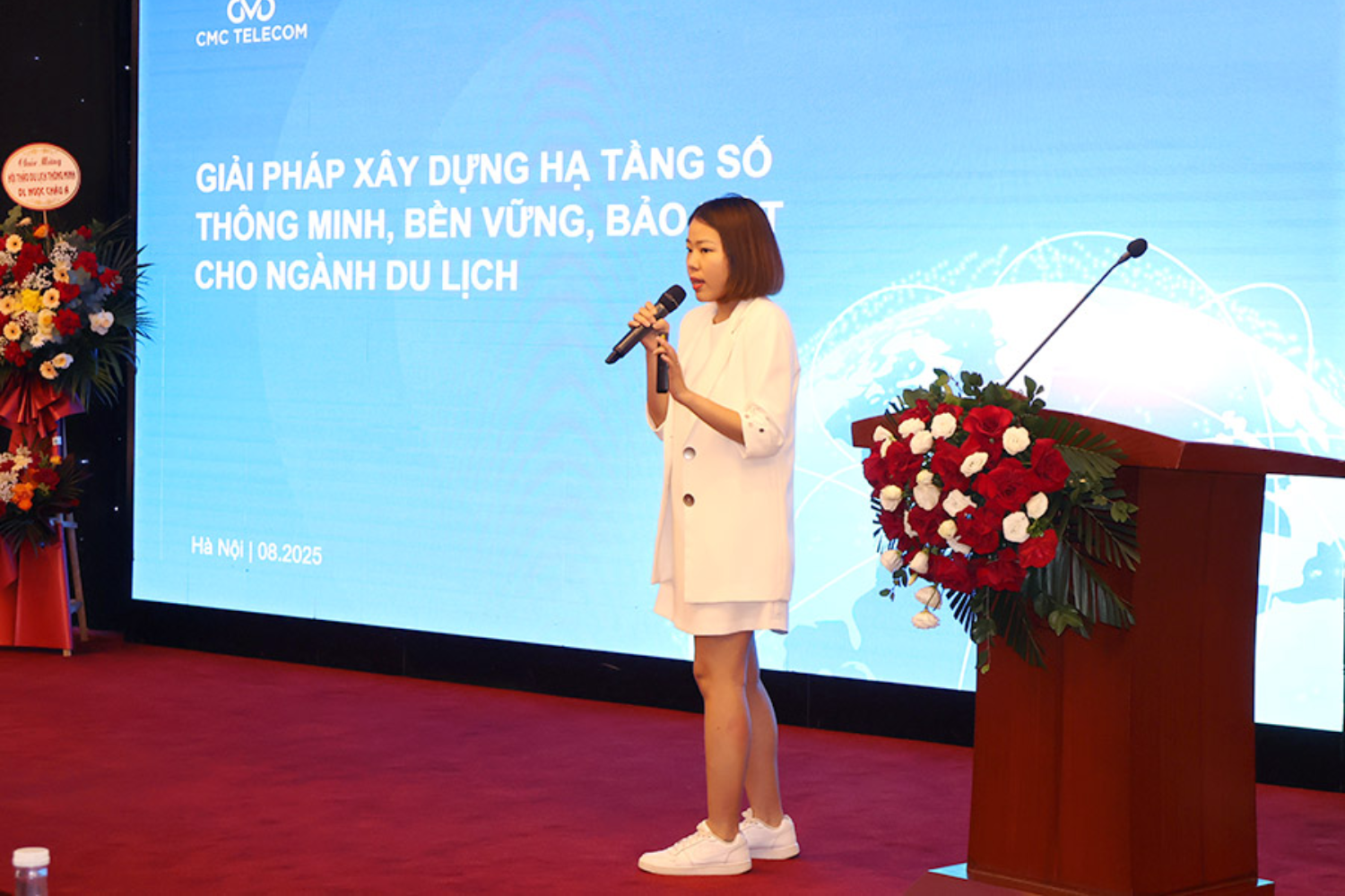 Ba-Nguyen-Mai-Huong---CMC-Telecom--Hoi-thao-chuyen-de-phat-trien-du-lich-thong-minh-tai-Ha-Noi_VietISO