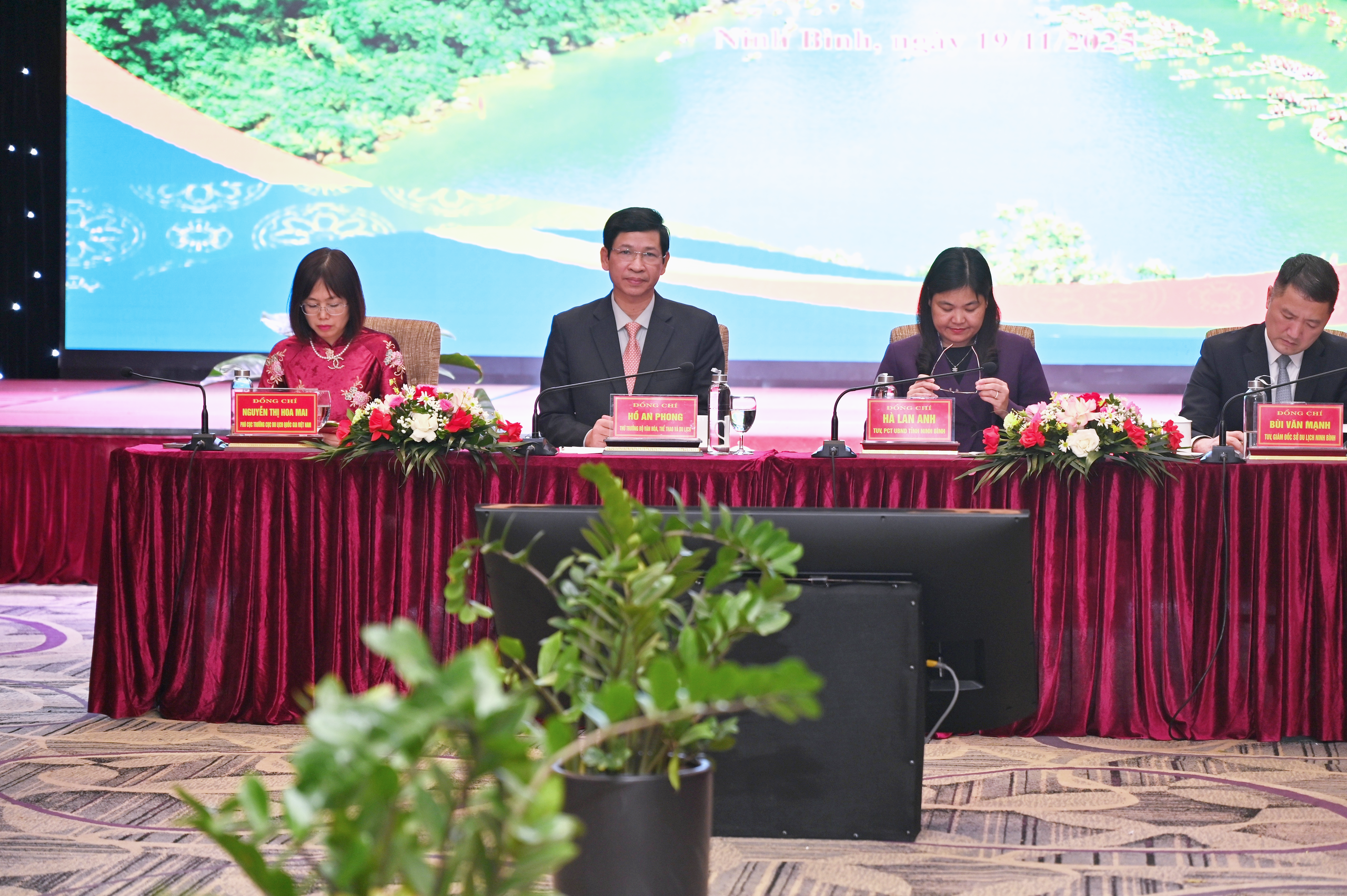 Hoi-nghi-cong-tac-xuc-tien-du-lich-quoc-gia-2026_vietiso.com