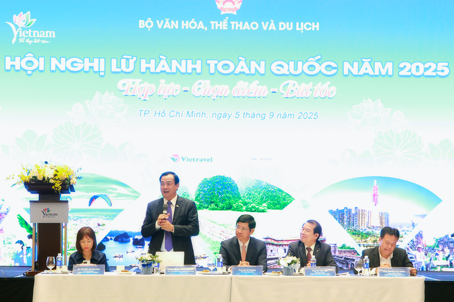 Hội nghị Lữ hành toàn quốc năm 2025: Định hướng chuyển đổi số để tăng trưởng lượng khách quốc tế