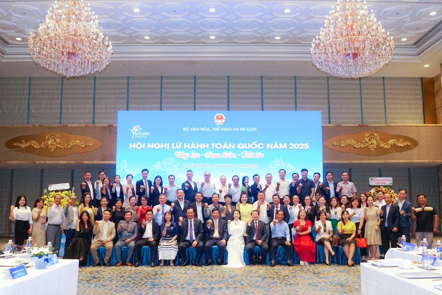 Hoi-nghi-lu-hanh-toan-quoc-2025_Chuyen-doi-so-de-tang-truong-luong-khach-quoc-te_vietiso.com