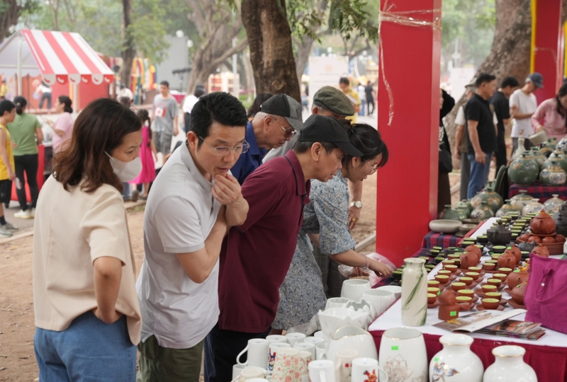 Le-hoi-Qua-tang-Du-lich-Hanoi-2025